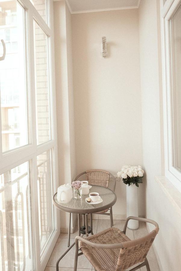 Apartment "Florence" Odessa Esterno foto